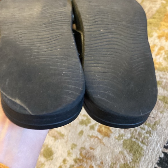 Reef- black flip flops- sz ladies 8 - Picture 6 of 7
